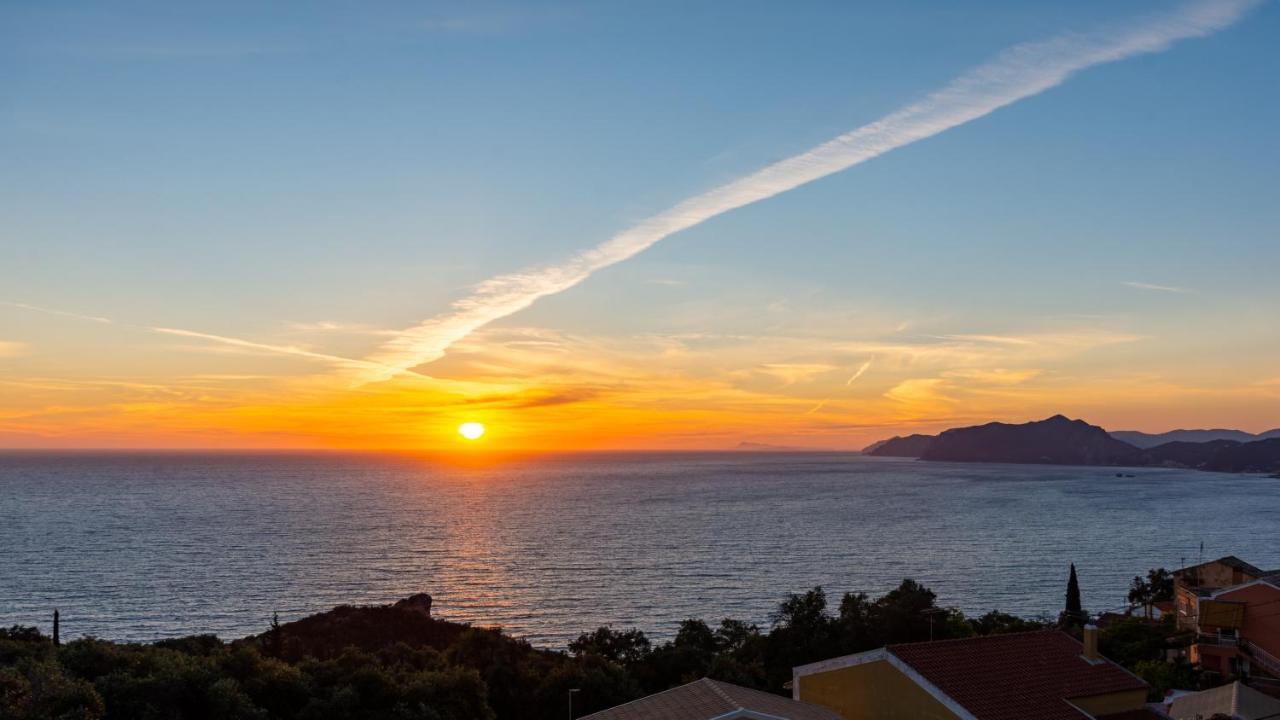 Dielino Amazing Sunset View Pentátion Buitenkant foto